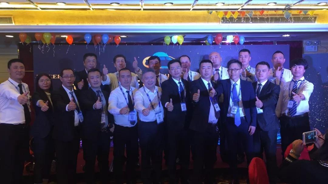 1539682175805103.jpg 萬順叫車-本地司機熟人熟路