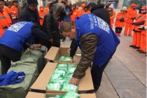 關(guān)愛環(huán)衛(wèi)工人，傳遞公益力量