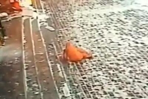 驚魂一刻！孩童從三樓墜落被萬順叫車司機送往醫(yī)院