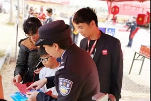 90后司機的“品質(zhì)服務”法寶真管用，乘客花式點贊