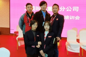 從辦公室文職到萬順叫車，重慶辣妹子的自由與自在