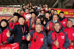 春運(yùn)，萬順叫車司機(jī)在暖心服務(wù)中感受別樣年味